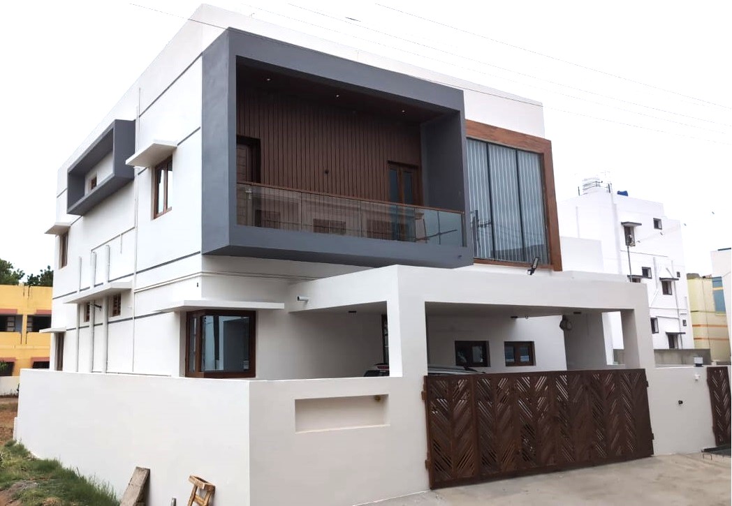 Contemporary residential exterior at Aundipatty